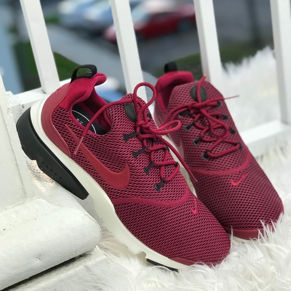 NWT Nike Air Presto Fly SE Noble Red WMNS - Picture 2 of 7